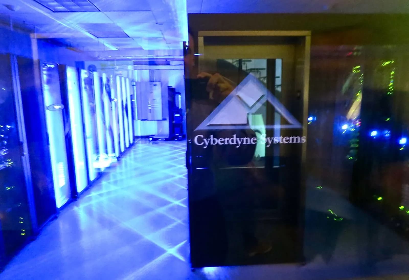 Intel Data Center és AI szegmens: 15 éve nem látott növekedési ütem a chip piac harmadik szereplőjénél