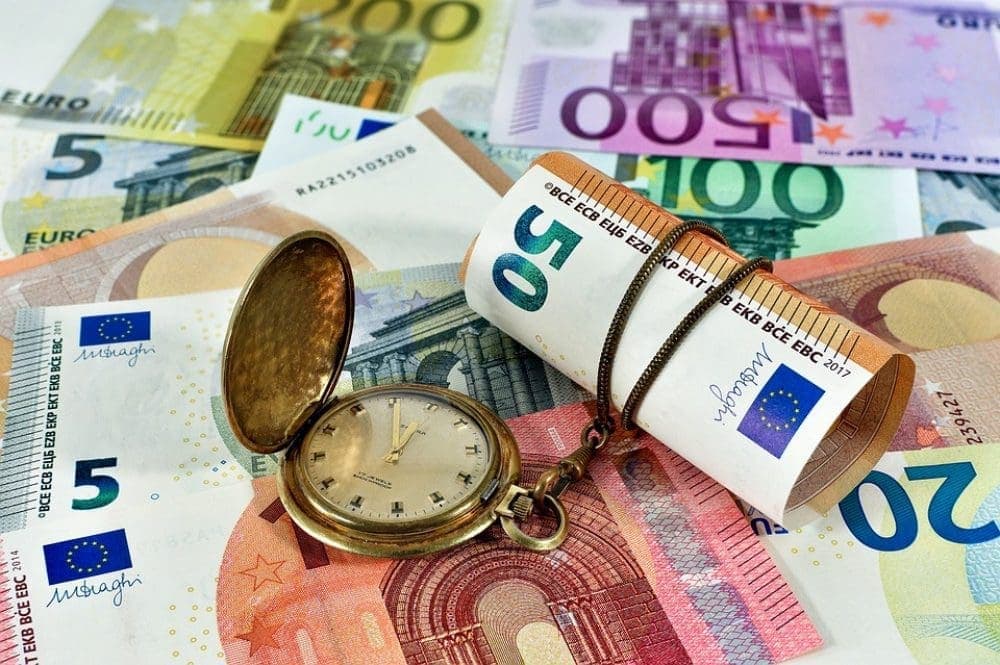 Devizapiac Március 19. – A forint durván gyengül, az euró már a 400 felé halad