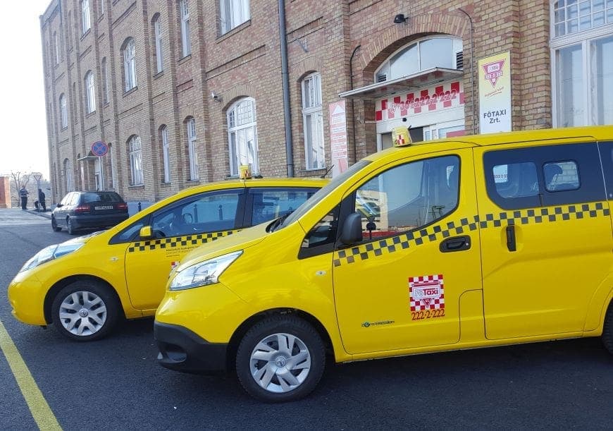 A taxis demonstráció elkezdődött - Egyes követelések már kormányzati tervezés alatt<br>