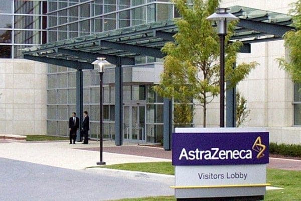 Trump ebbe is belekavart - Az AstraZeneca felfüggeszti cambridge-i beruházását
