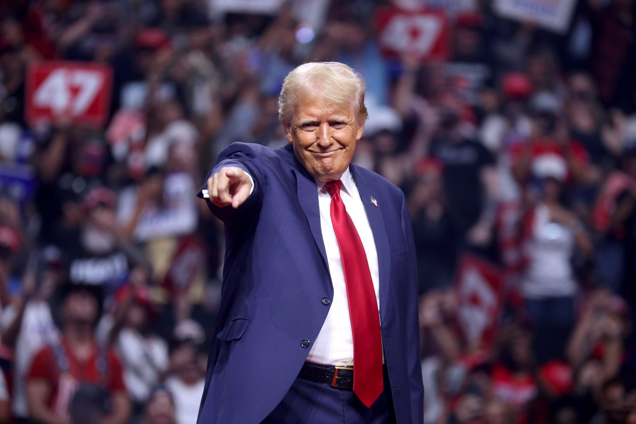 Trump demokrata vezetőket küldene börtönbe - Katonai csapatok állnak bevetésre készen