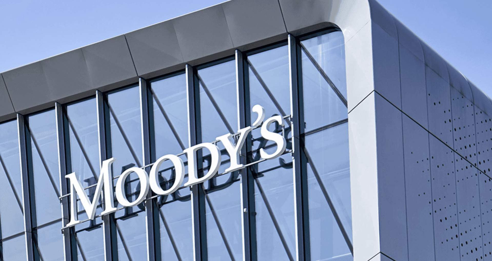 Maradt a magyar besorolás, de nő a veszély és komoly kockázatokra figyelmeztet a Moody’s – Mitől tart a hitelminősítő?