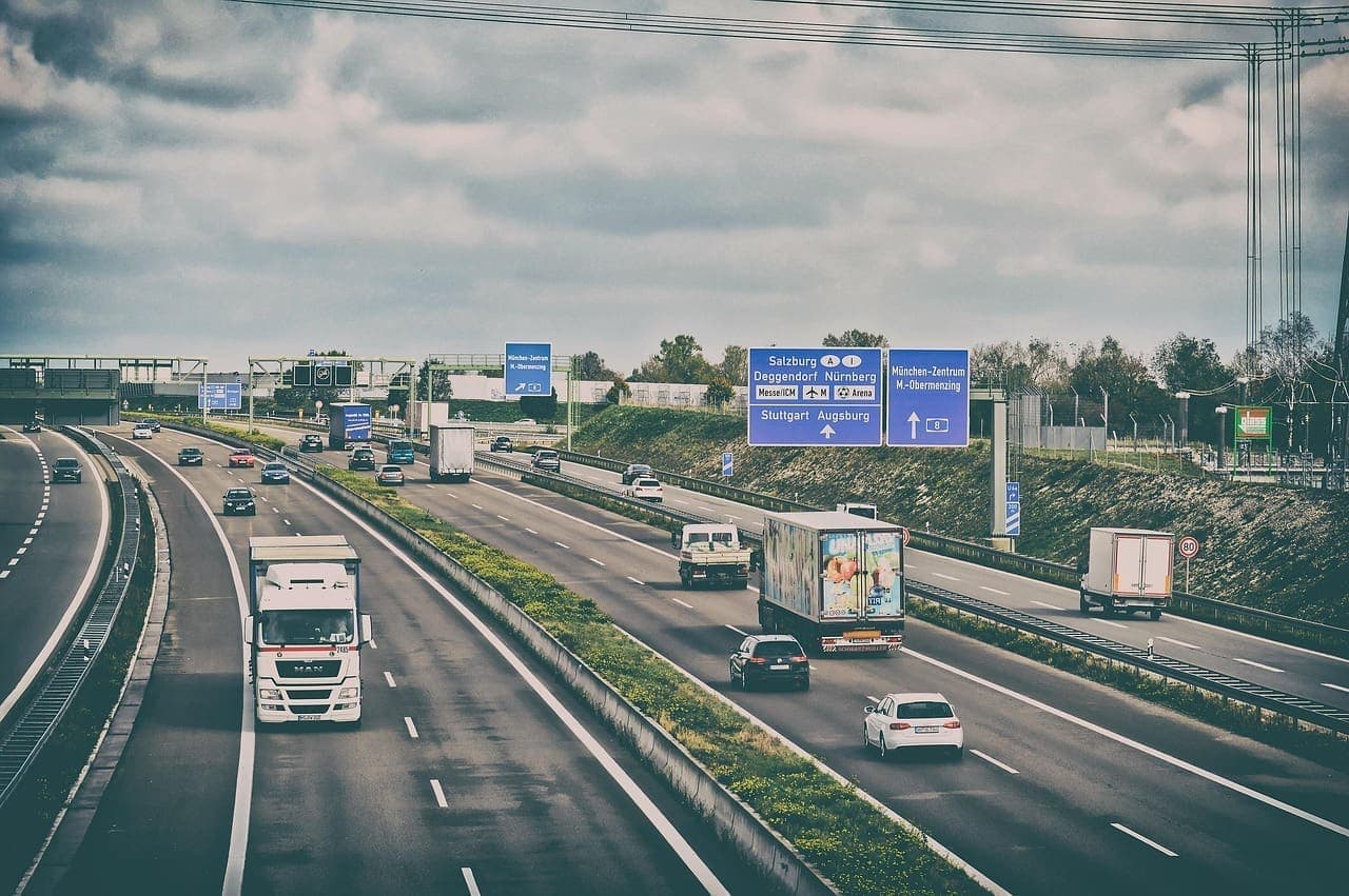 Pünkösdkor enyhítik a kamionstopot – Éjszaka szabad az út a teherautóknak