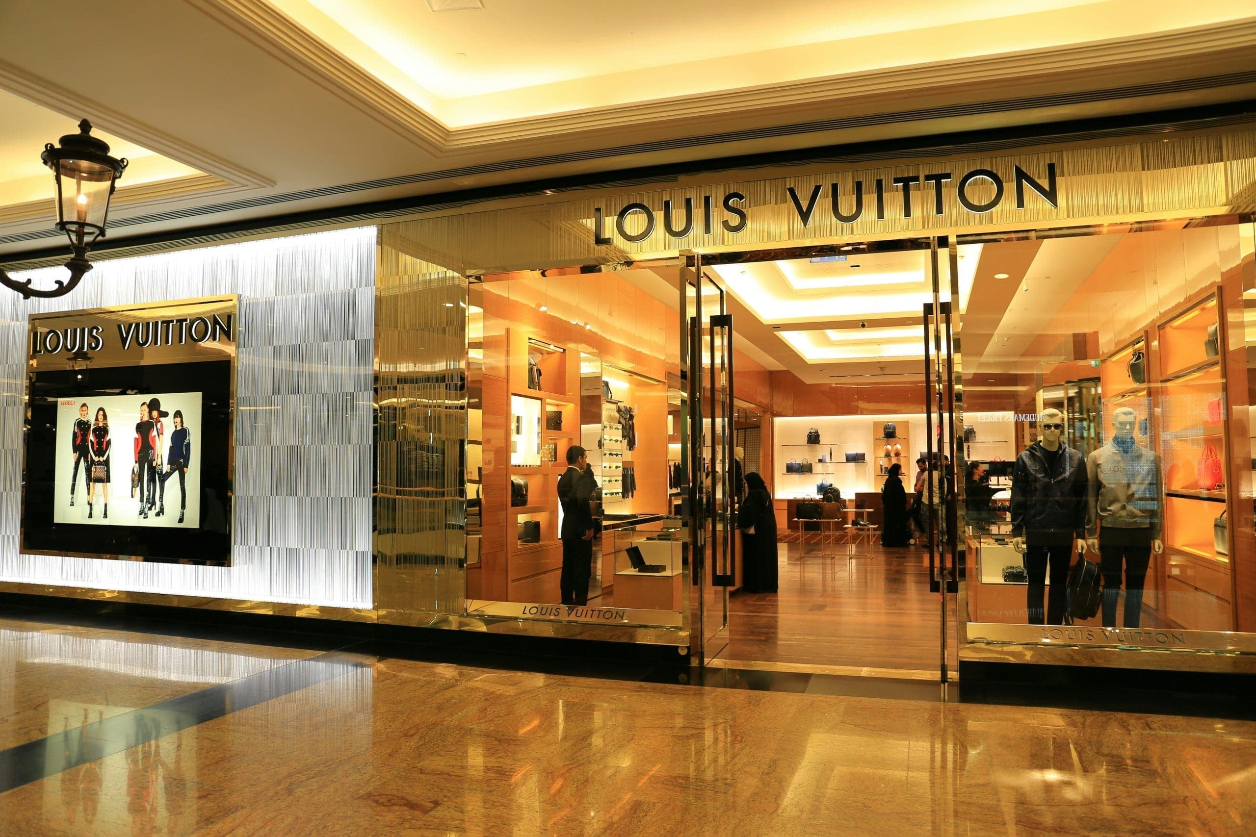 Ér egymilliárdot a Marc Jacobs luxusmárka? – Több vevő közül is válogat Louis Vuitton ház