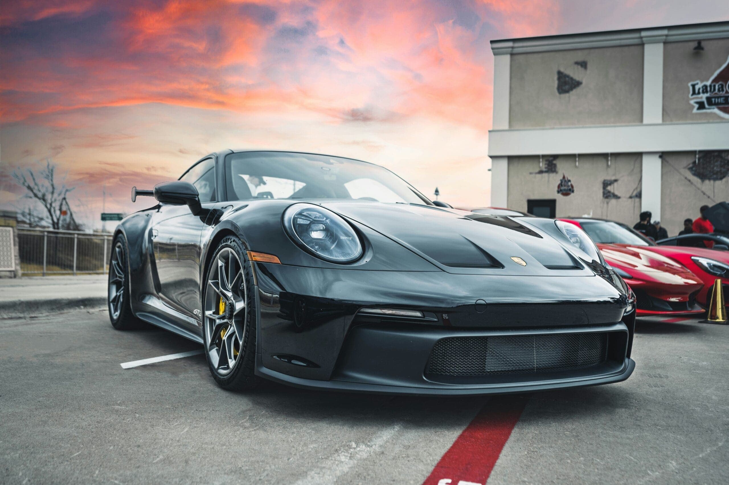 Zuhan a Porsche eladása – Kínában 26 százalékkal esett vissza a luxusautók iránti kereslet