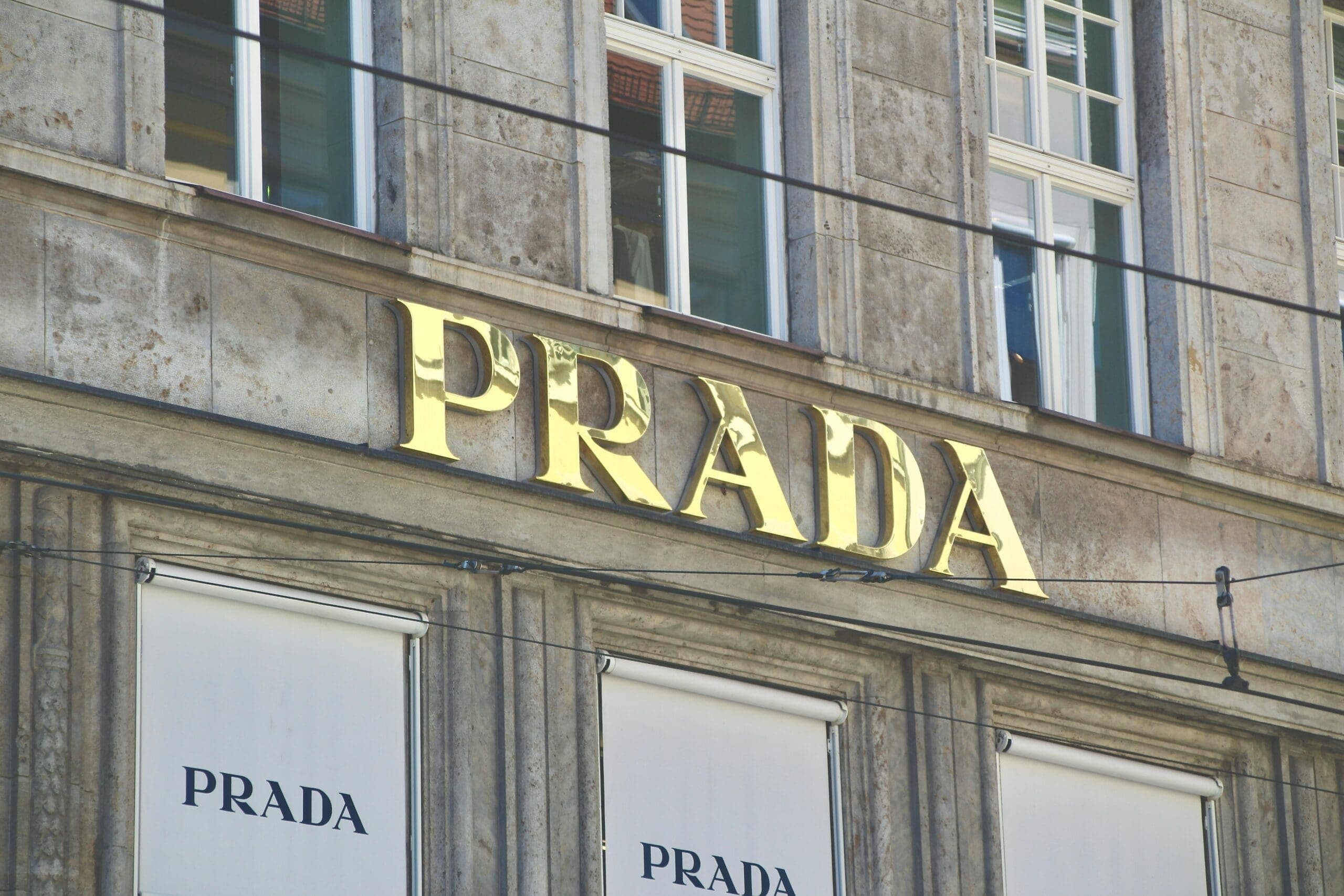 Szárnyal a Prada, de nem ott, ahol várnánk – A Miu Miu viszi a hátán a cégcsoportot