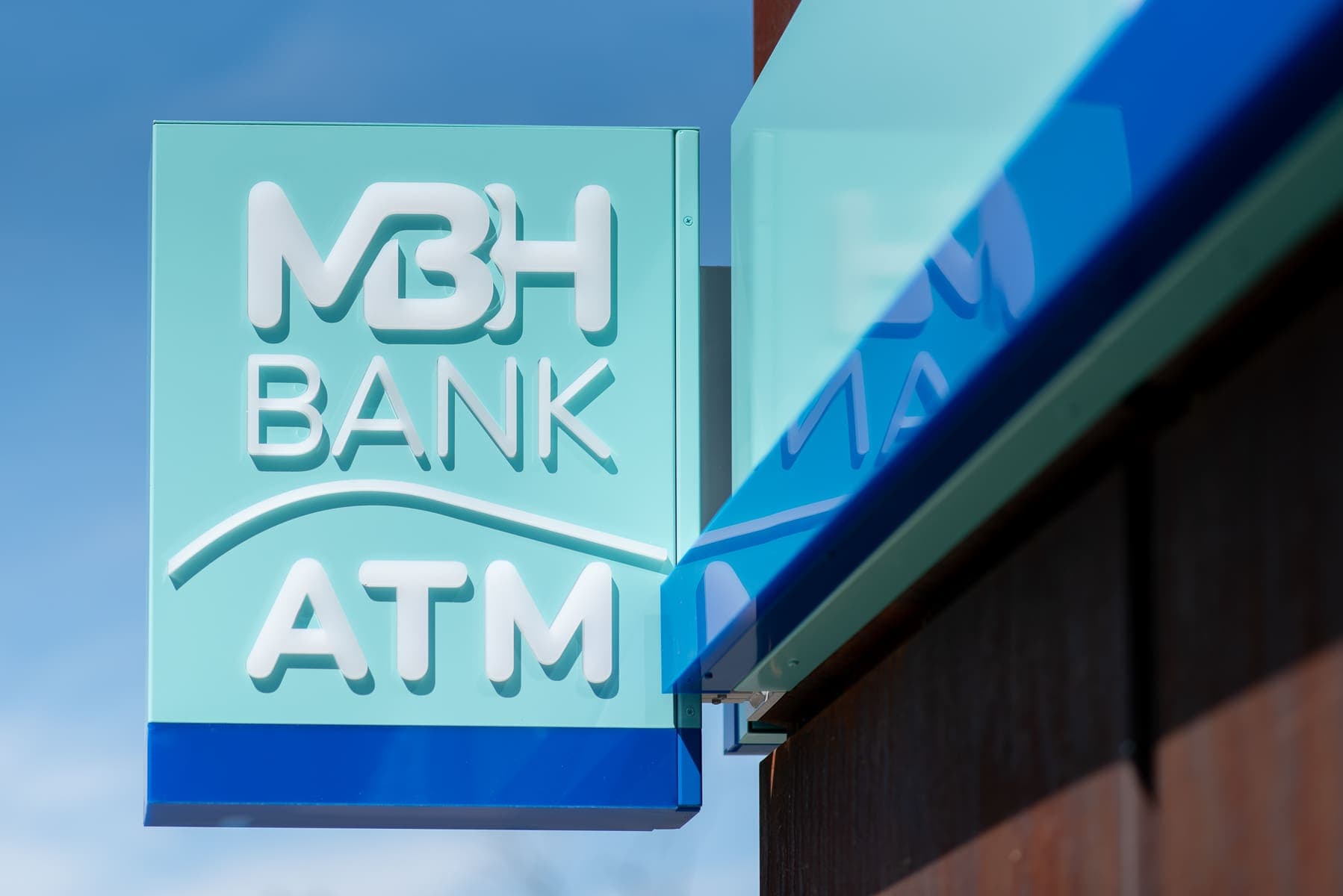 Rekordot ért el az MBH Bank – Több mint 20 millió darab részvény 107 milliárd forint értékben került piacra