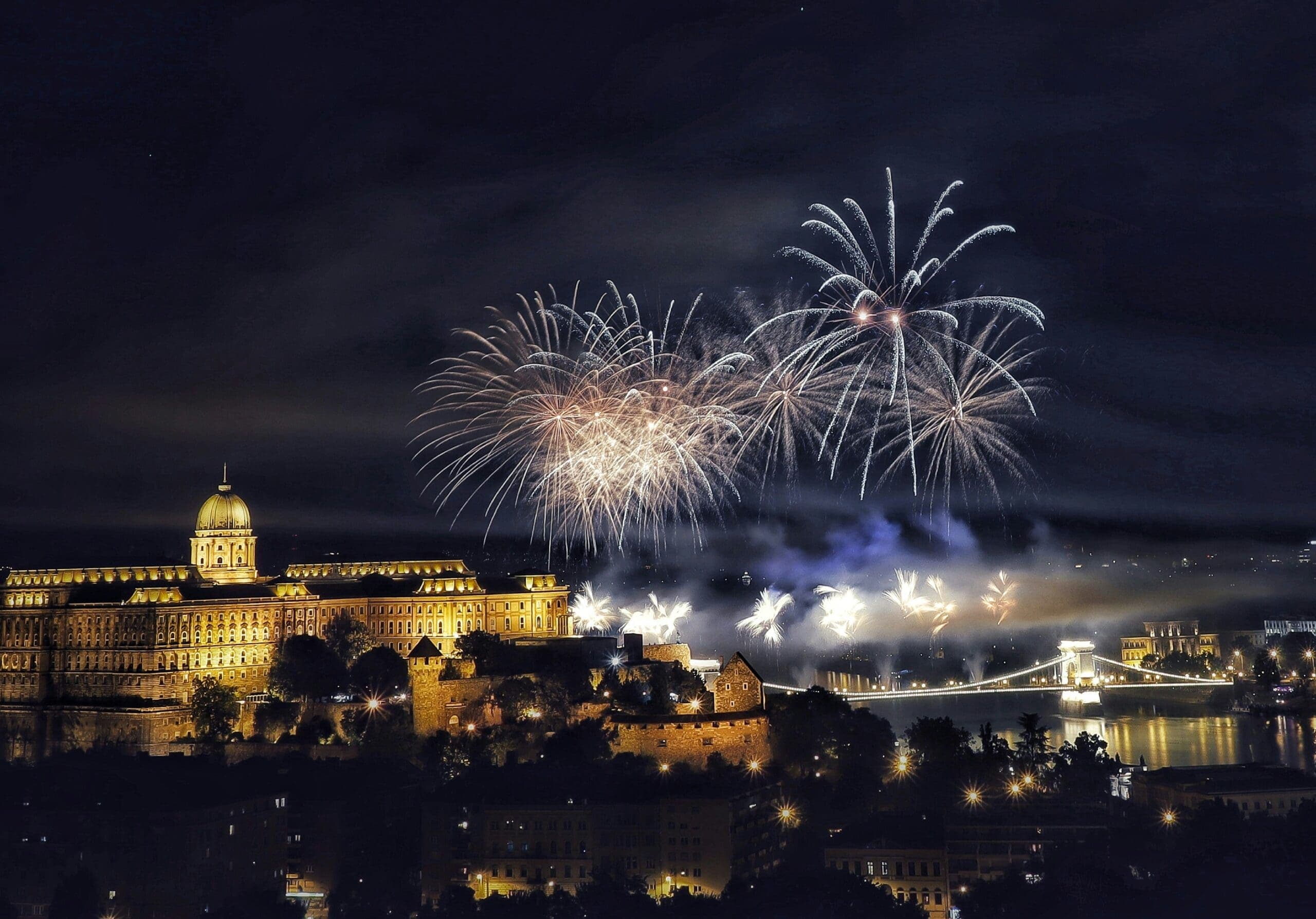 Tőzsdezárás December 30. – Rekordközeli zárással fejezte be az évet a BUX