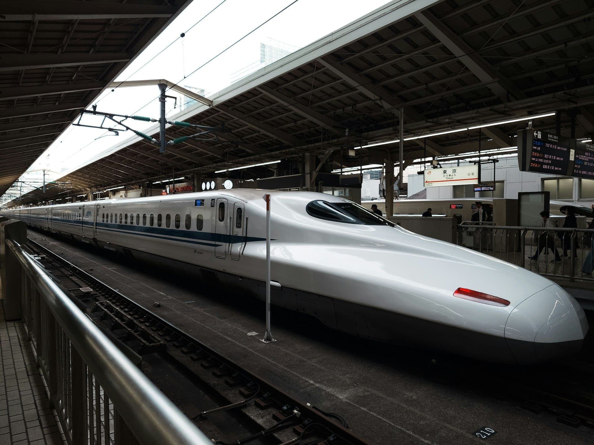 Japán építi a világ leggyorsabb vonatát – Lesz Európában is 600 km/órás szuperexpressz?