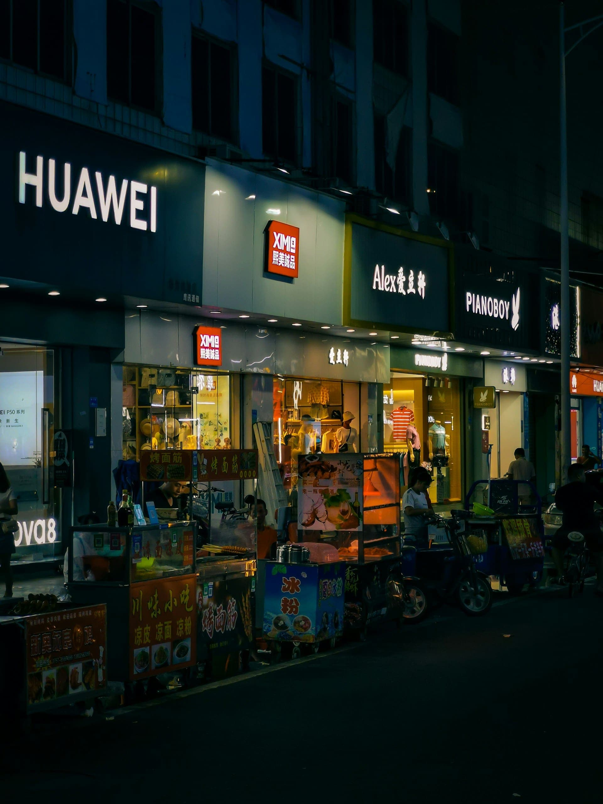 A szankciók sem törték meg a Huawei-t – Nőtt a nyereség, az MI és az autóipar húzta a céget